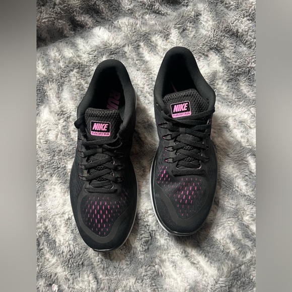 Nike Flex 2017 Run Women’s Size 10 Black & Purple (898476-014) - Picture 4 of 6